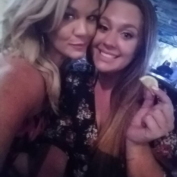 Meet your Posher, Julia - Picture 1 of 1